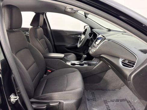 Used 2019 Chevrolet Malibu LT image 14
