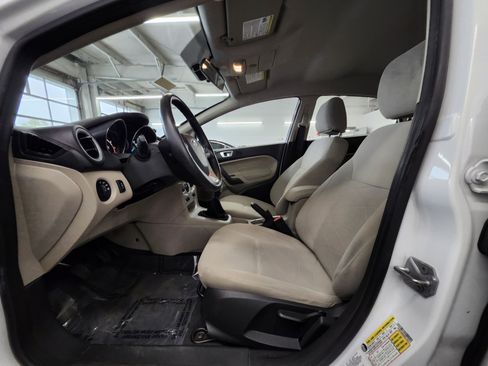Used 2014 Ford Fiesta SE image 19