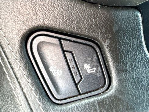 Used 2018 Chevrolet Tahoe LT RWD image 23