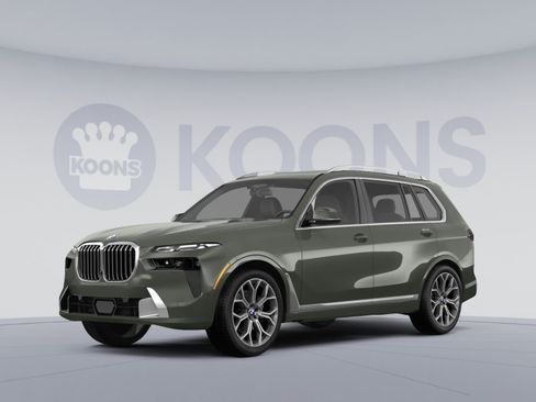 Used 2025 BMW X7 xDrive40i w/ M Sport Package AWD/4WD image 1