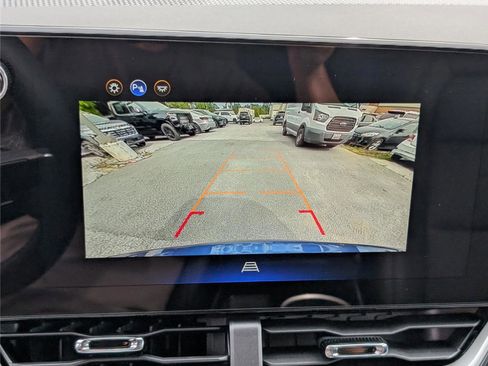 New 2026 Chevrolet Equinox LT w/ Convenience Package II image 25