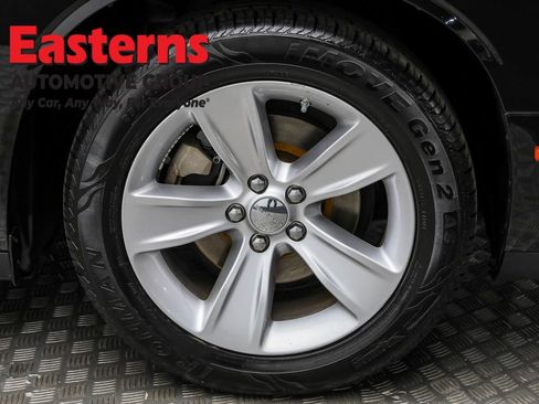 Used 2023 Dodge Challenger SXT image 29