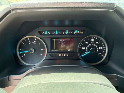 Used 2020 Ford F150 XLT w/ Equipment Group 302A Luxury AWD/4WD image 25