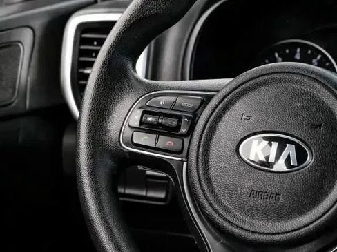 Used 2019 Kia Sportage LX FWD image 22