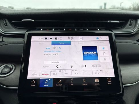 Used 2024 Jeep Grand Cherokee Limited 4xe image 26