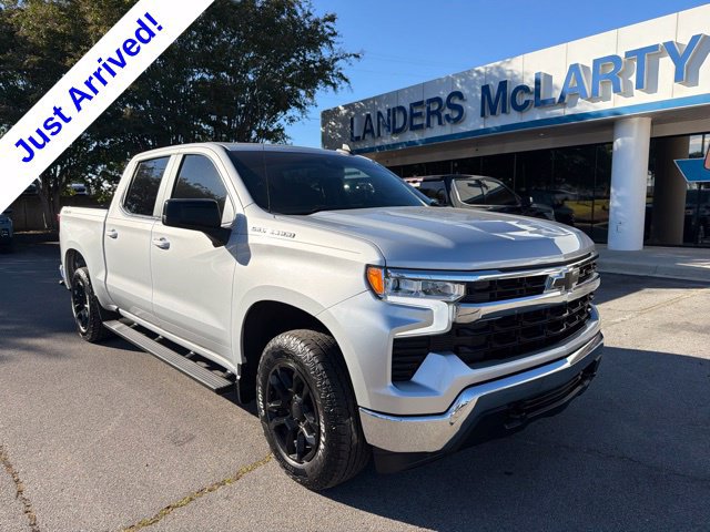 Used 2022 Chevrolet Silverado 1500 LT AWD/4WD image 1