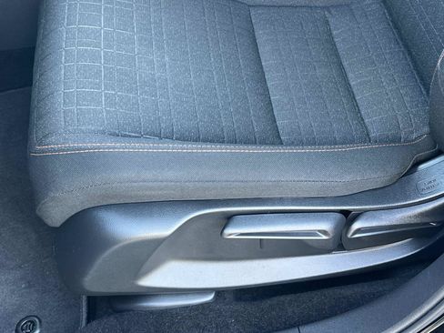 Certified 2025 Honda HR-V Sport image 17