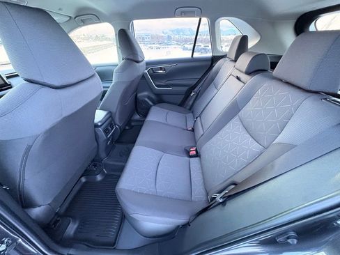 Used 2025 Toyota RAV4 XLE image 27