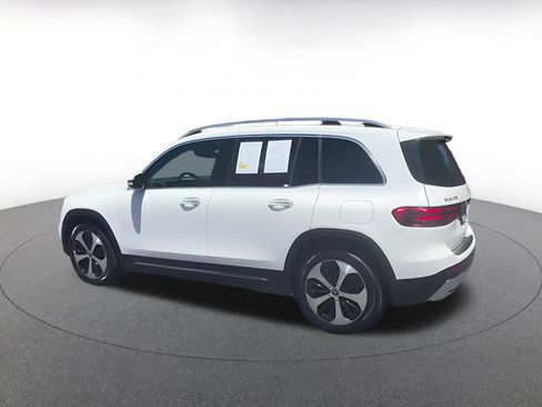 Used 2025 Mercedes-Benz GLB 250 image 11