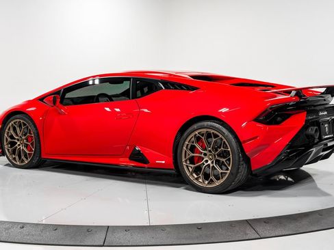 Used 2023 Lamborghini Huracan Tecnica image 5