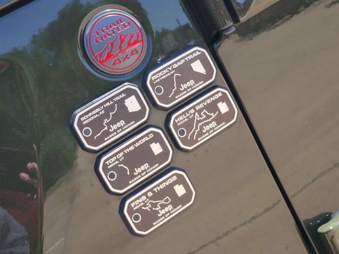 Used 2024 Jeep Gladiator Rubicon AWD/4WD image 12