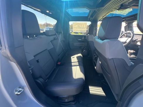 New 2025 GMC Hummer EV 3X image 12