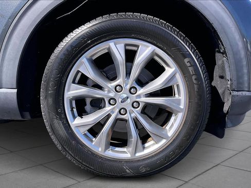 Used 2020 Ford Explorer Limited image 10