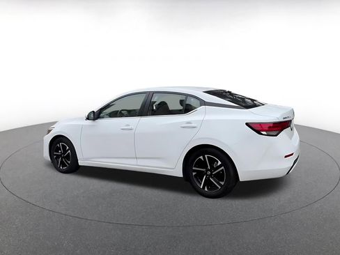 Used 2025 Nissan Sentra SV image 10