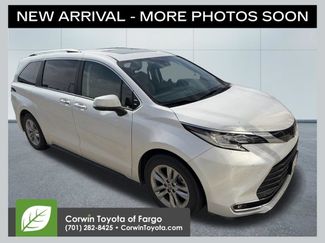 Used 2023 Toyota Sienna Limited AWD/4WD video 1
