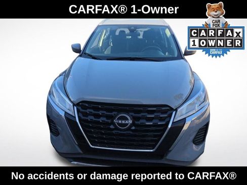 Used 2024 Nissan Kicks SV FWD image 2