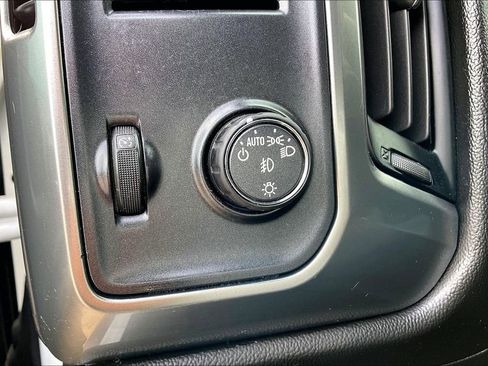 Used 2018 Chevrolet Silverado 1500 LT w/ All Star Edition RWD image 26