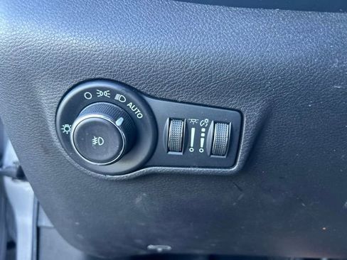 Used 2022 Jeep Compass Latitude AWD/4WD image 20
