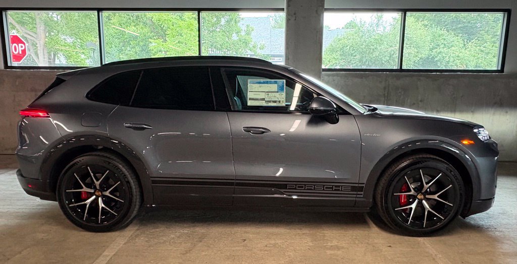 New 2026 Porsche Cayenne S AWD/4WD image 9