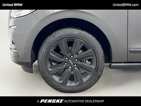 Used 2024 Lincoln Navigator Black Label AWD/4WD image 2