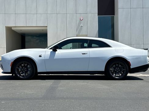 Used 2026 Dodge Charger Scat Pack AWD/4WD image 6