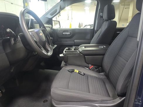 Used 2023 Chevrolet Silverado 1500 Custom AWD/4WD image 5