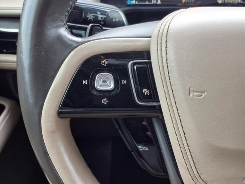 Used 2020 Lincoln Aviator Reserve w/ Equipment Group 201A image 18