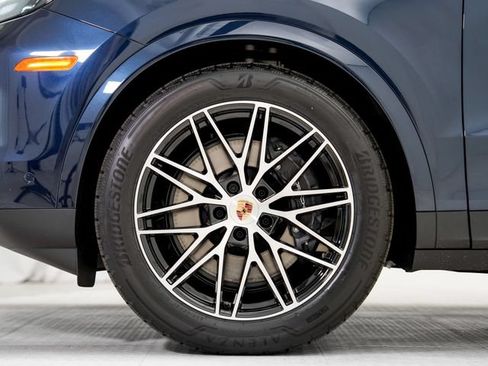 Certified 2026 Porsche Cayenne Coupe AWD/4WD image 29