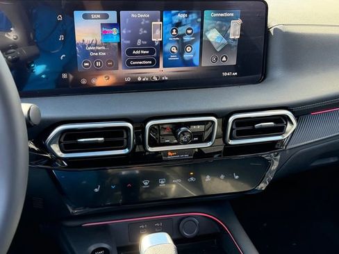New 2026 Nissan Sentra SV w/ SV Convenience Package FWD image 19