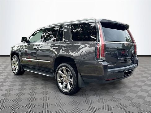 Used 2018 Cadillac Escalade Premium Luxury image 8