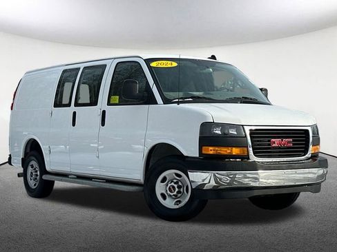 Used 2024 GMC Savana 2500 w/ Driver Convenience Package image 2