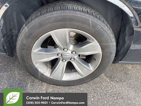 Used 2019 Dodge Challenger SXT image 12