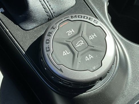 Certified 2022 Ford Bronco Black Diamond w/ Sasquatch Package image 46