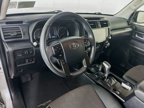 Used 2022 Toyota 4Runner TRD Off-Road image 31