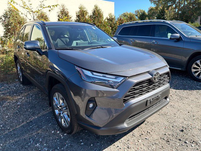 Used 2025 Toyota RAV4 XLE Premium w/ Weather Package AWD/4WD image 4