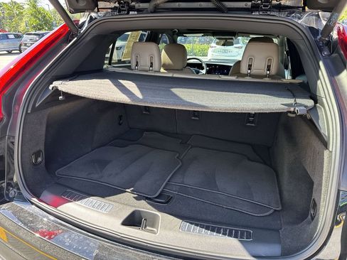 Used 2024 Cadillac XT4 Premium Luxury FWD image 58