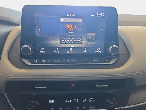 Used 2023 Nissan Rogue SV FWD image 21