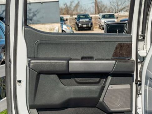 Used 2022 Ford F150 Lariat w/ Equipment Group 501A Mid image 34