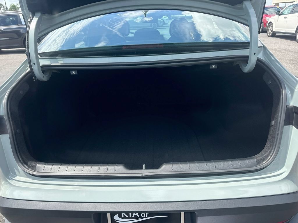 New 2026 Kia K4 FWD image 23