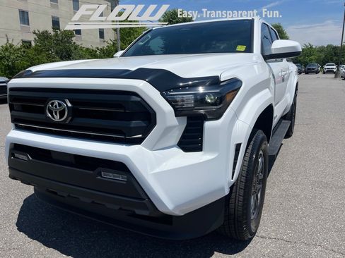 Used 2025 Toyota Tacoma SR5 RWD image 28