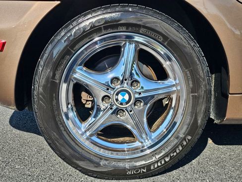 Used 2001 BMW Z3 2.5i image 10