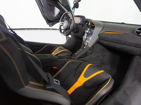 Used 2022 McLaren 720S Performance image 26