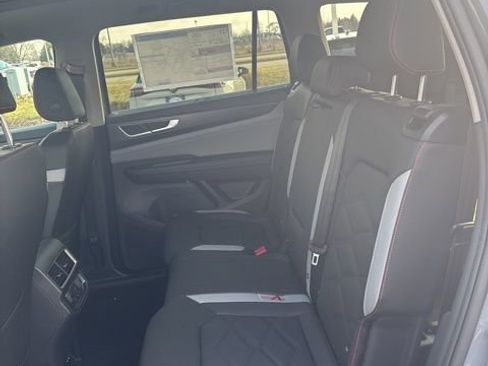 New 2026 Volkswagen Atlas Peak Edition AWD/4WD image 32