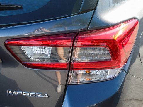 Used 2022 Subaru Impreza 2.0i Limited image 7