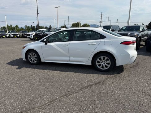 Used 2025 Toyota Corolla LE FWD image 3