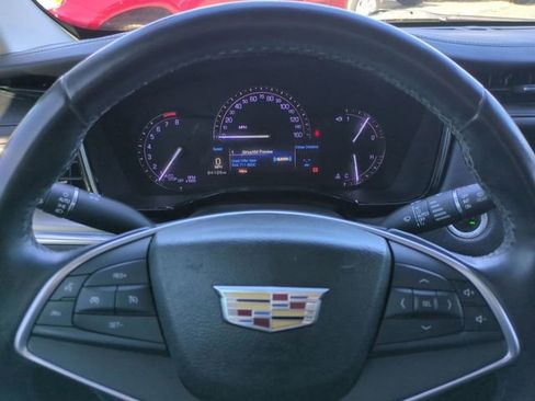 Used 2017 Cadillac XT5 Luxury w/ Driver Awareness Package image 32