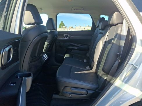 Used 2026 Kia Sorento S AWD/4WD image 10