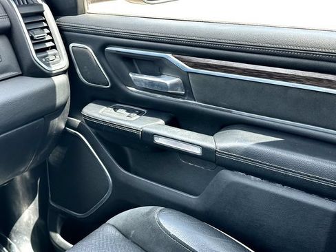 Used 2019 RAM 1500 Laramie AWD/4WD image 27