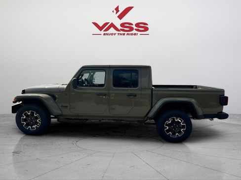 New 2026 Jeep Gladiator Sport AWD/4WD image 2