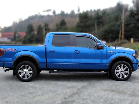 Used 2014 Ford F150 FX4 w/ Equipment Group 402A Luxury image 8